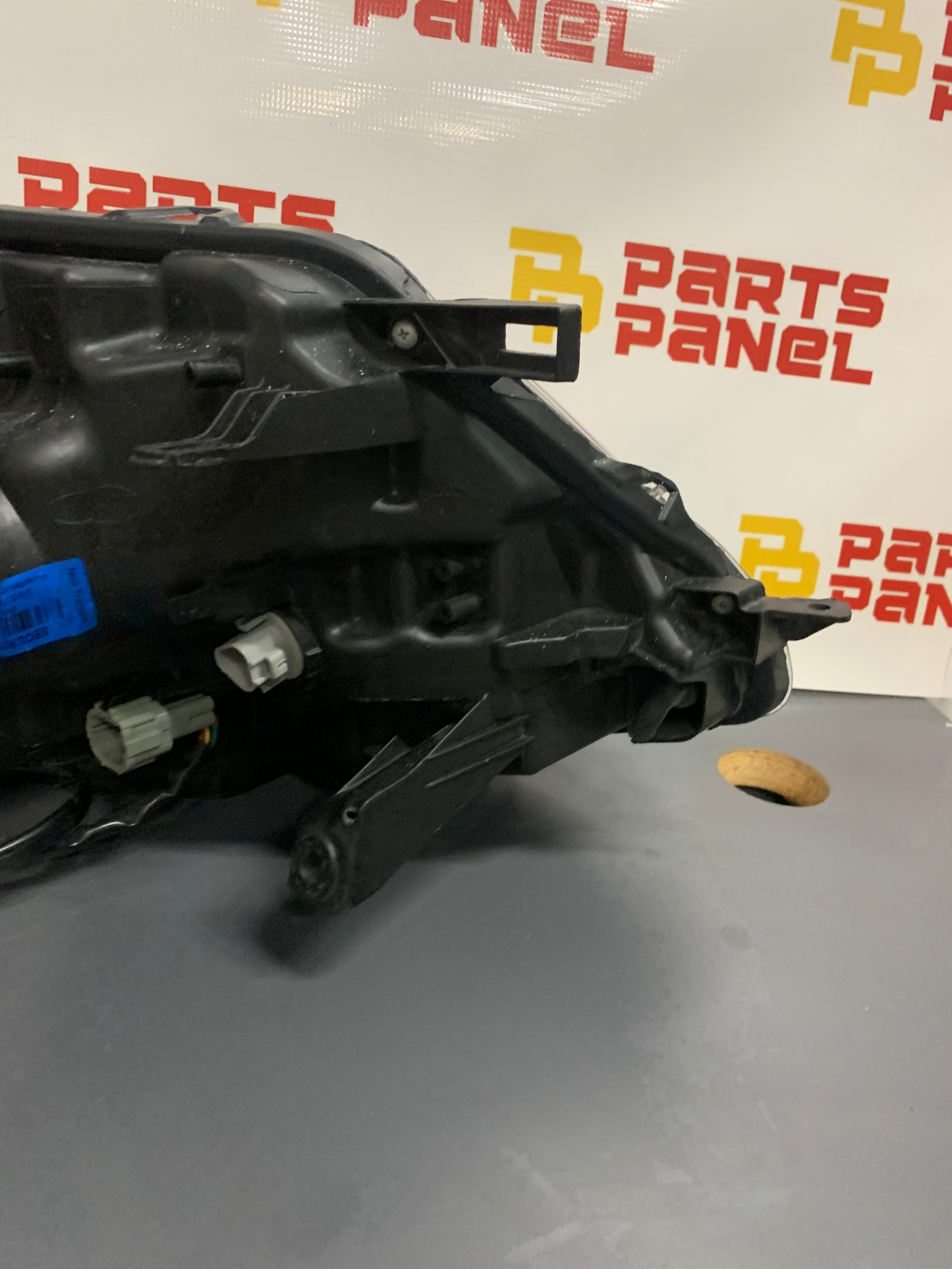 2014 - 2016 NISSAN ROGUE DRIVER SIDE HALOGEN HEADLIGHT DS738-B101