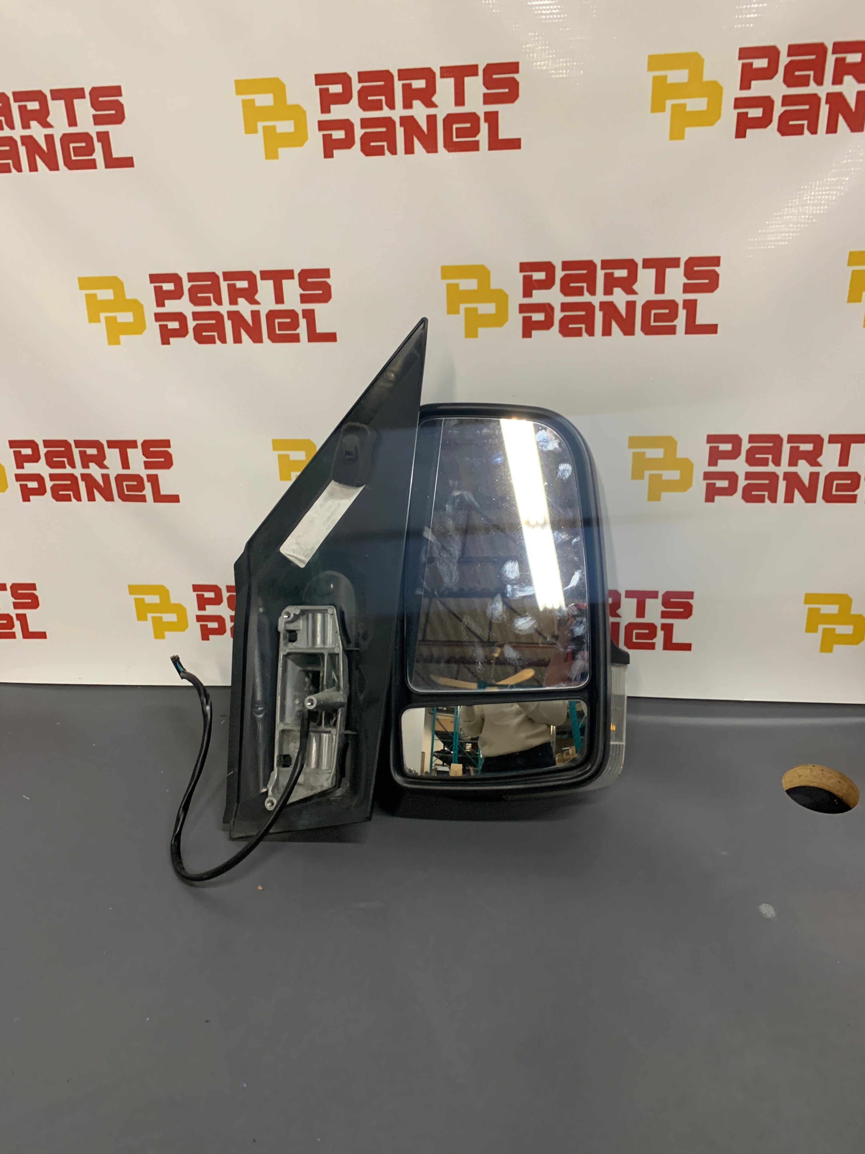 2010 - 2018 MERCEDES SPRINTER PASSENGER SIDE DOOR MIRROR A9068104993