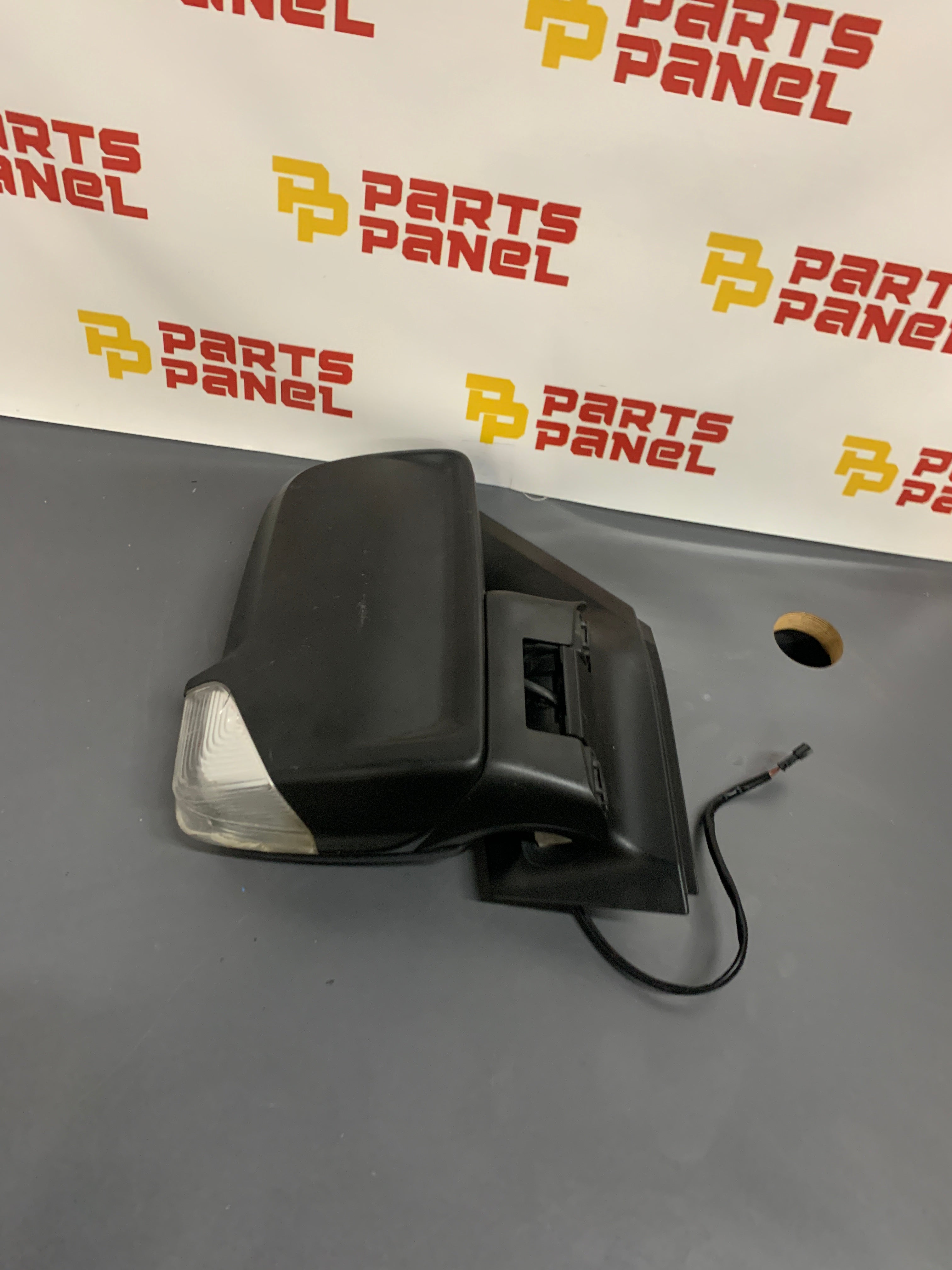 2010 - 2018 MERCEDES SPRINTER PASSENGER SIDE DOOR MIRROR A9068104993