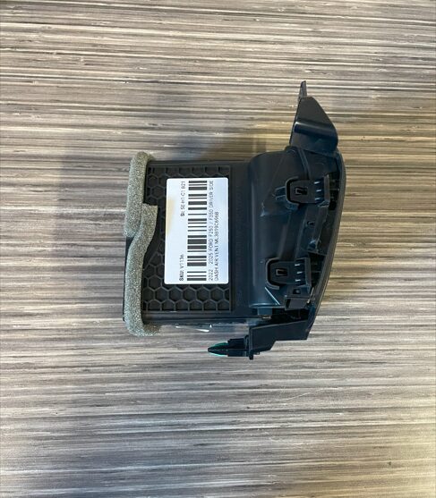 2022 - 2025 FORD F250 / F350 DRIVER SIDE DASH AIR VENT ML3B19C696B