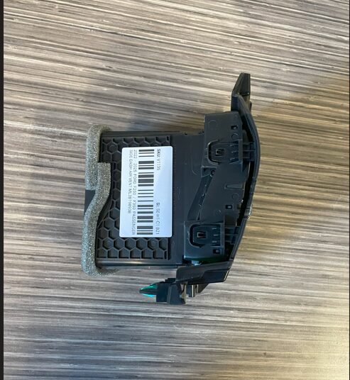 2022 - 2025 FORD F250 / F350 PASSENGER SIDE DASH AIR VENT ML3B19893B