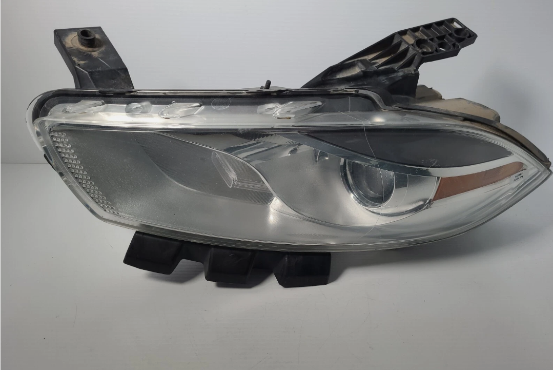 2016 DODGE DART DRIVER SIDE HEADLIGHT OEM 68292803AA