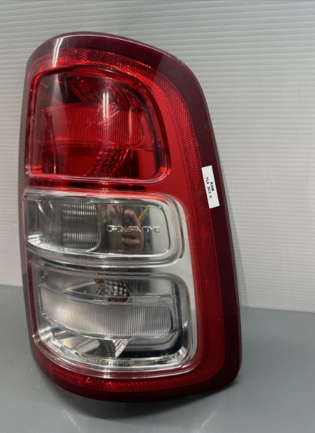 2019-2024 RAM 2500 3500 RIGHT HAND PASSENGER SIDE TAIL LIGHT OEM