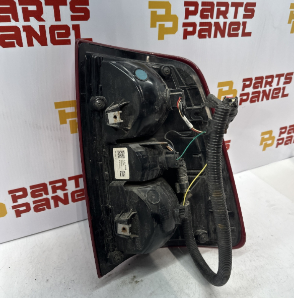 2019-2024 RAM 2500 3500 DRIVER HAND SIDE TAIL LIGHT OEM
