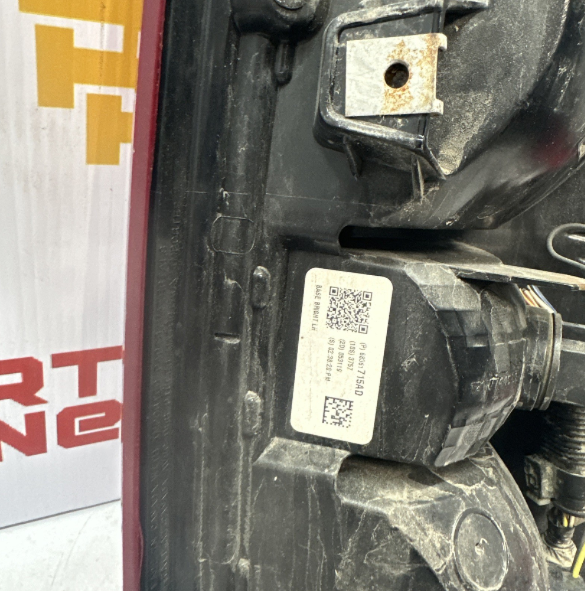 2019-2024 RAM 2500 3500 DRIVER HAND SIDE TAIL LIGHT OEM