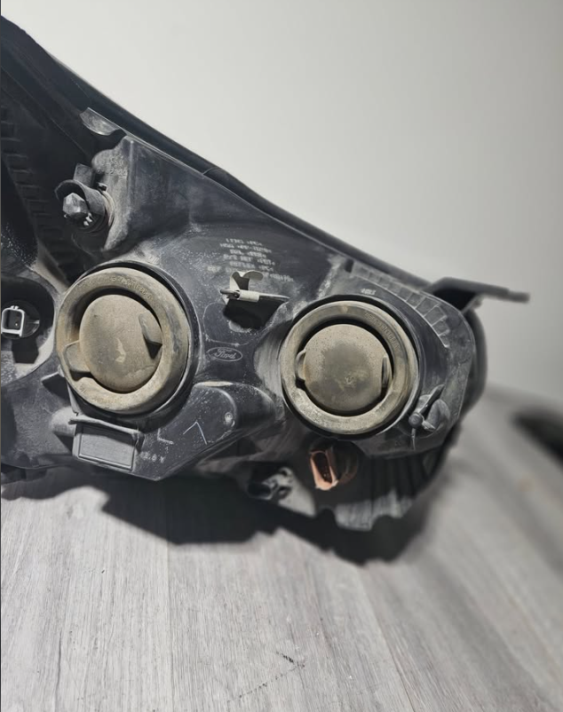 2015-2023 FORD TRANSIT 150, 250, AND 350 HALOGEN HEADLIGHT DRIVER SIDE OEM USED CK41-13W030-AM
