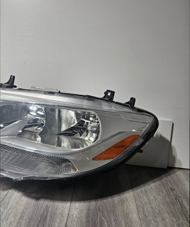 2019-2025 MERCEDES BENZ SPRINTER 1500-3500 HALOGEN DRIVER SIDE HEADLIGHT OEM USED 340-1172L-AS
