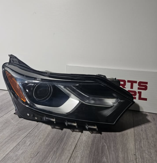2018-2021 CHEVY EQUINOX PASSENGER SIDE HEADLIGHT 8475 3438