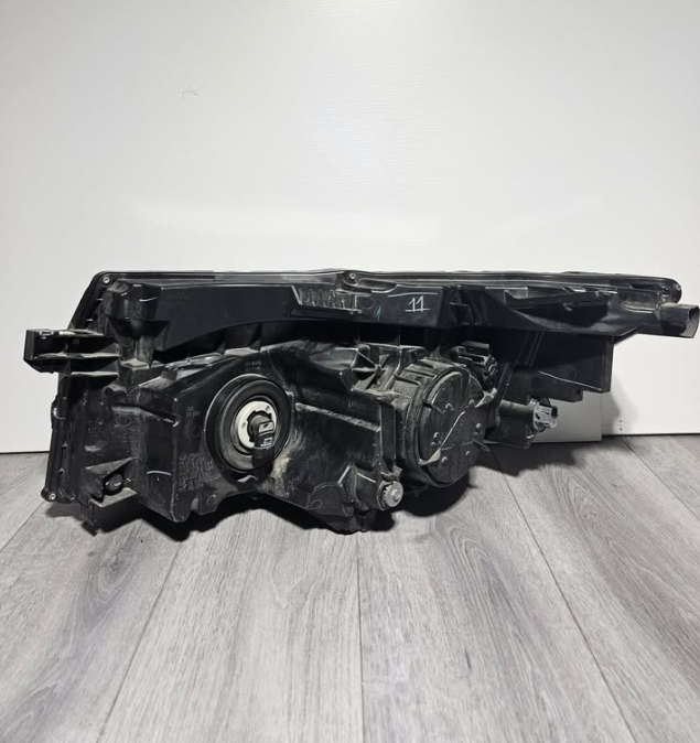 2021-2025 HONDA PASSPORT/HONDA RIDGELINE DRIVER SIDE HEADLIGHT OEM USED.