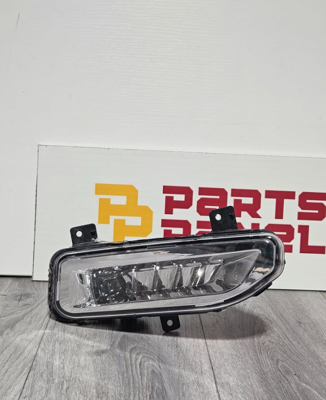 2020-2023 NISSAN SENTRA PAASSENGER SIDE HALOGEN FOG LIGHT 315-2036R-AC AFTERMARKET