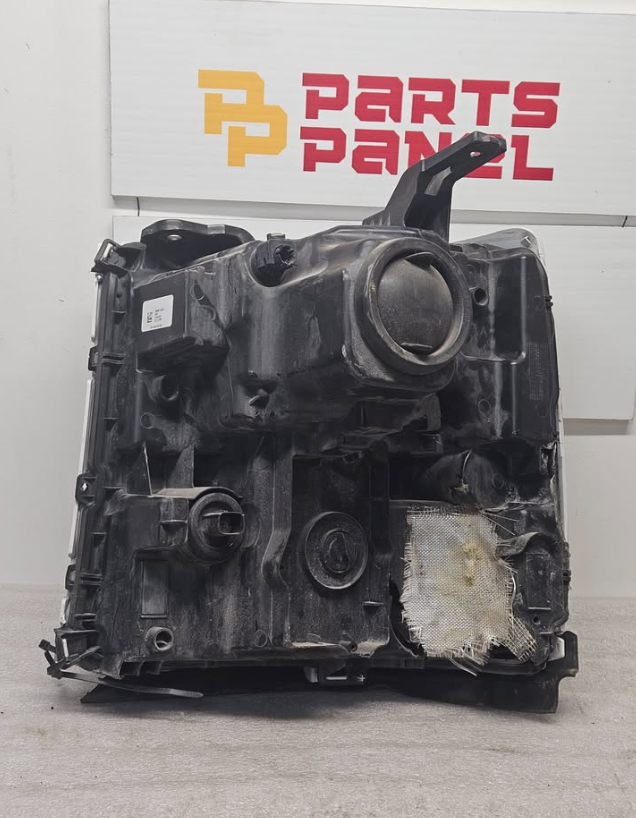 2016 2018 CHEVY SILVERADO 1500 PASSENGER SIDE HEADLIGHT OEM USED 84388602