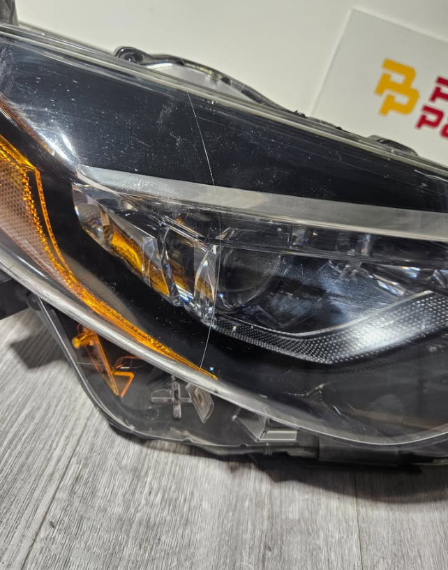 2017 2019 TOYOTA COROLLA PASSENGER SIDE LED HEADLIGHT OEM USED