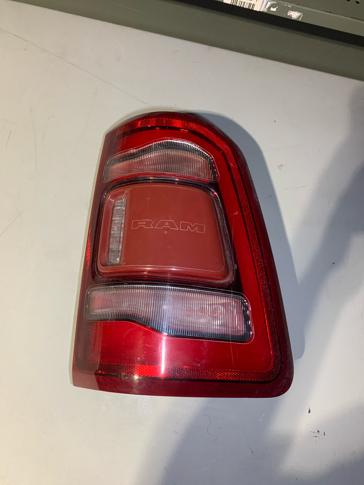2019-2024 RAM 1500 DRIVER HAND SIDE TAIL LIGHT OEM 68262530AF