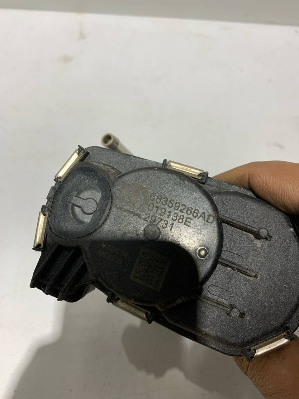 Throttle Body OEM 68359266AD
