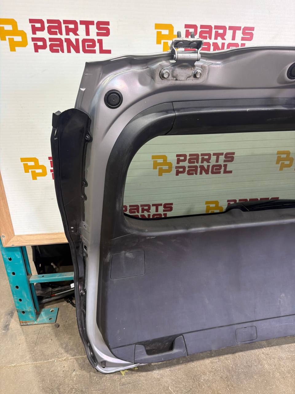 2013-2018 Toyota RAV4 Rear Liftgate Tailgate Assembly OEM