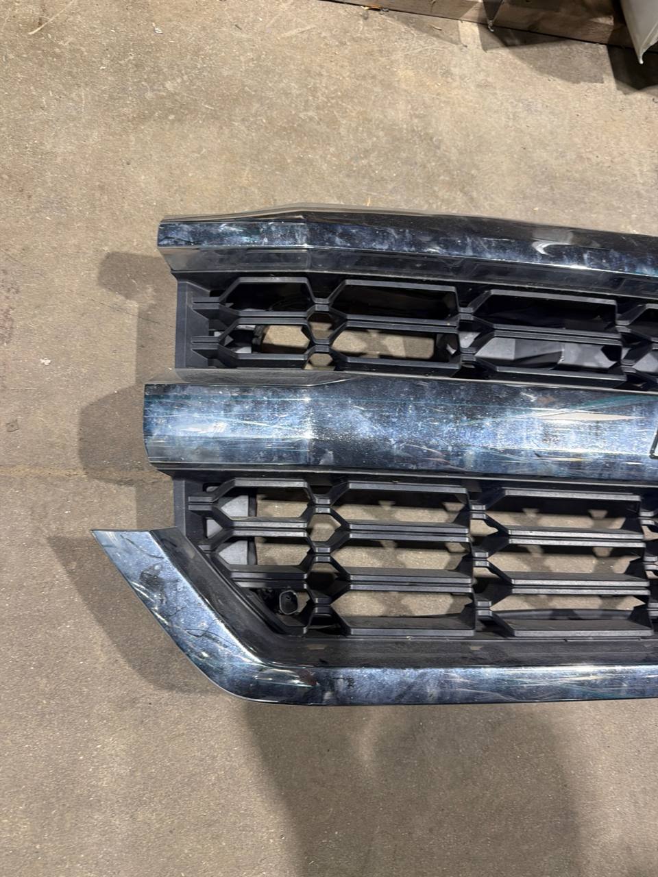 2015-2022 Chevrolet Colorado Front Grille OEM