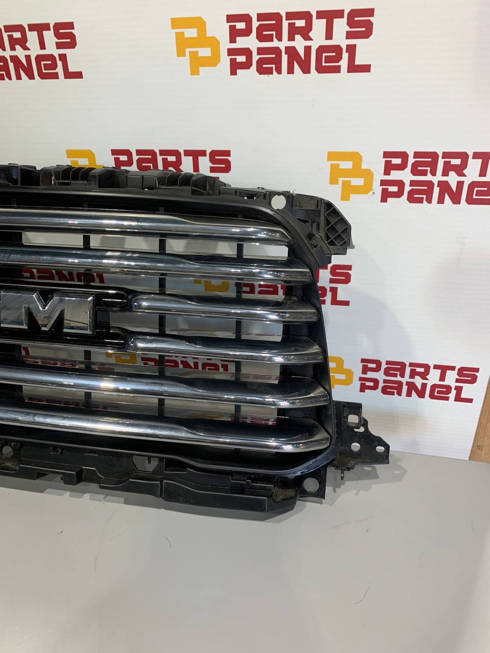 2019-2024 RAM 1500 Front Grille with Active Shutters OEM