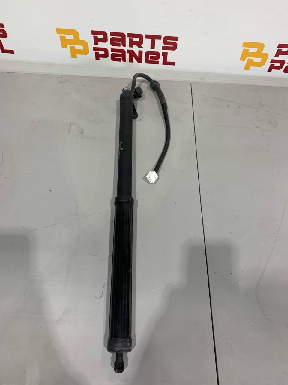 2011-2017 Hyundai Accent Rear Shock Absorber Passenger Side RH OEM