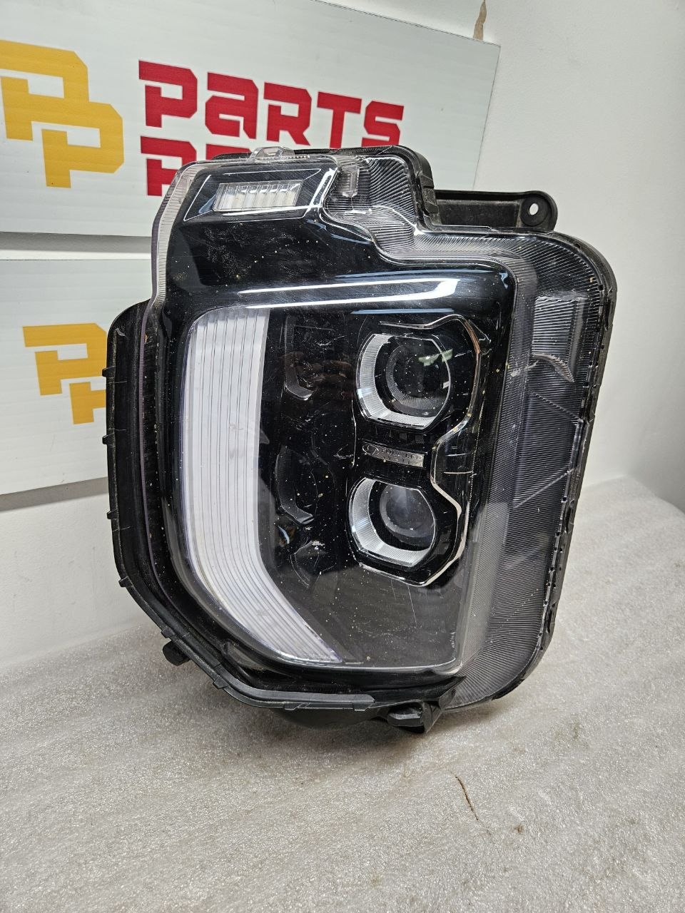 2022-2024 Hyundai Tucson Headlight Driver Side OEM