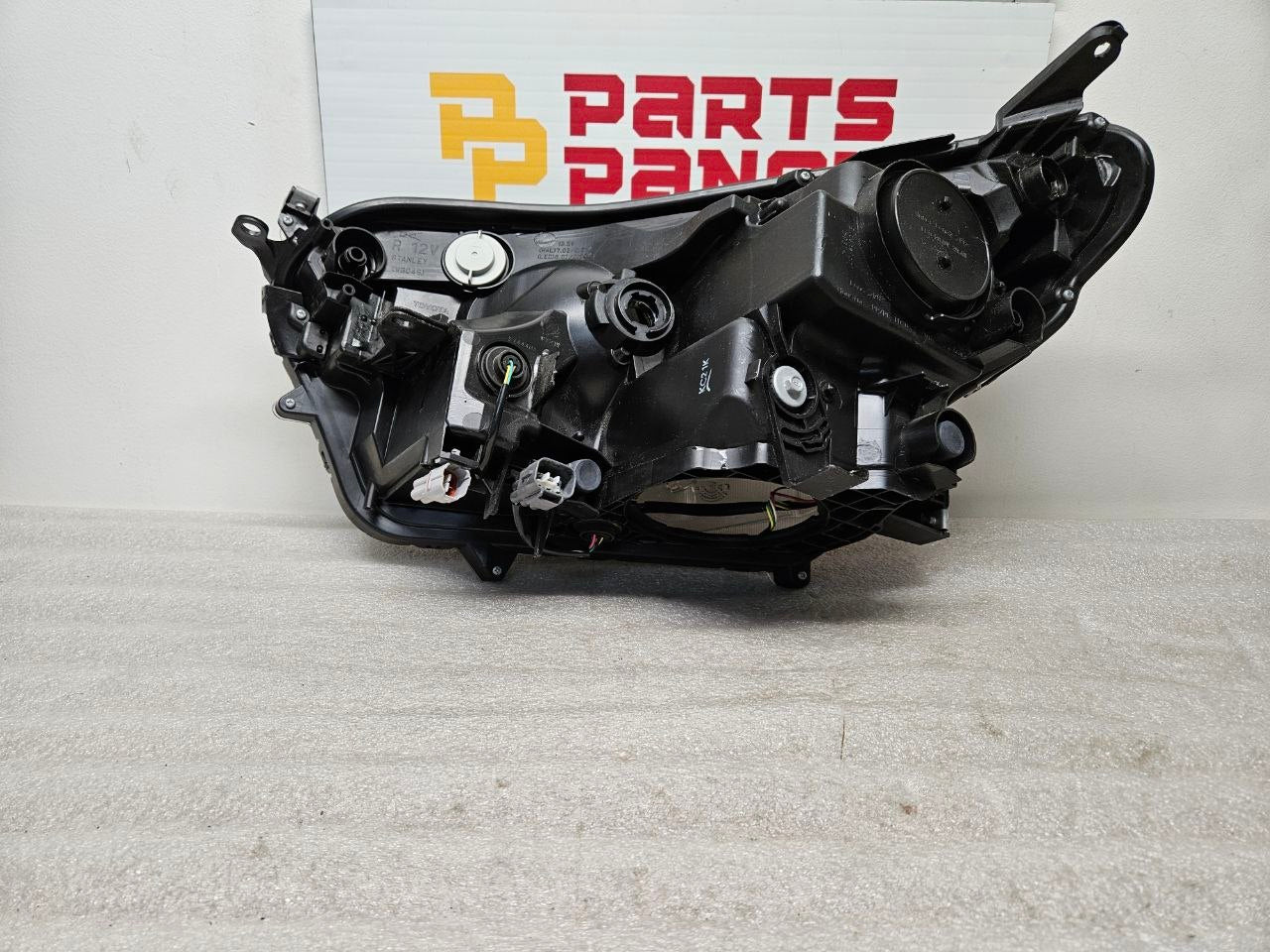 2019-2022 Toyota RAV4 Headlight Assembly Passenger Side OEM