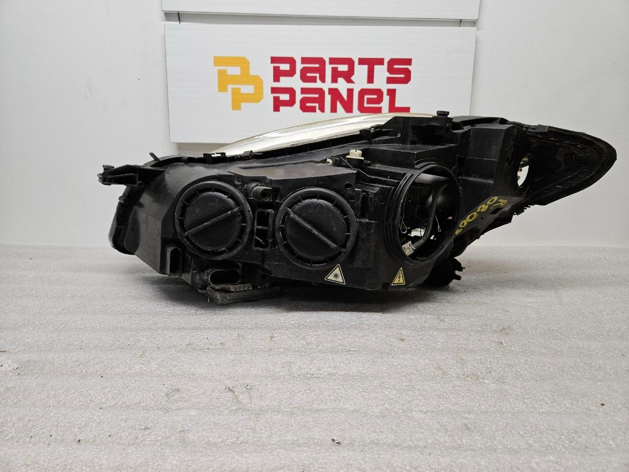 2007-2014 Mercedes-Benz CL-Class Passenger Side Headlight Assembly OEM