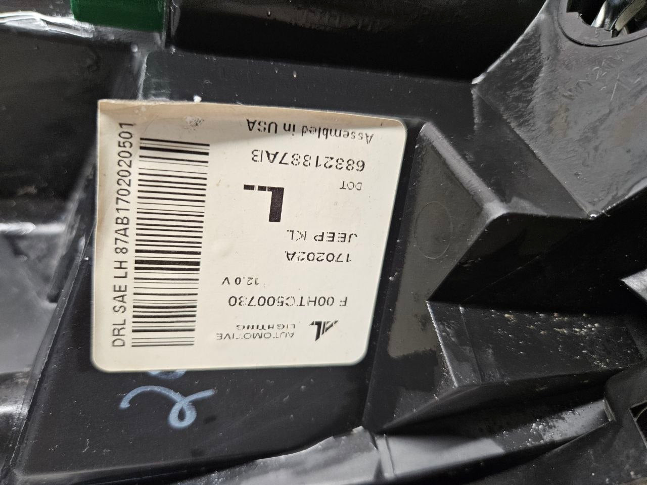 2014-2018 Jeep Cherokee (KL) Driver Side Headlight Assembly OEM