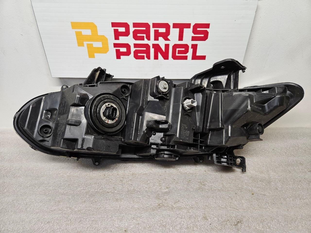 2018-2022 Honda Accord Passenger Side (RH) Headlight Assembly OEM