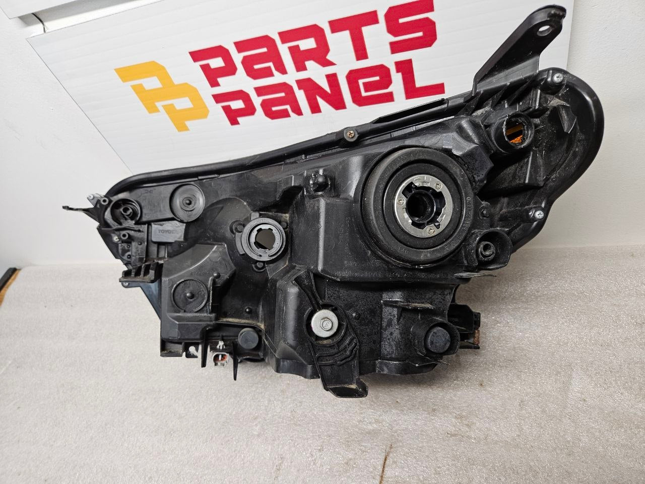 2016-2018 Toyota RAV4 Right Headlight Assembly OEM