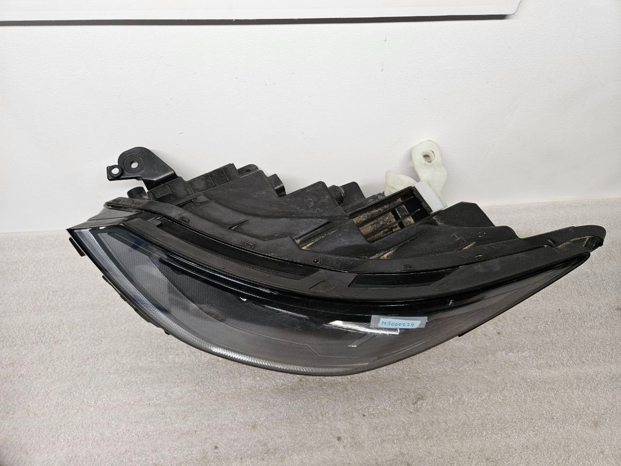 2019-2023 Kia Forte Driver Side Headlight Assembly OEM