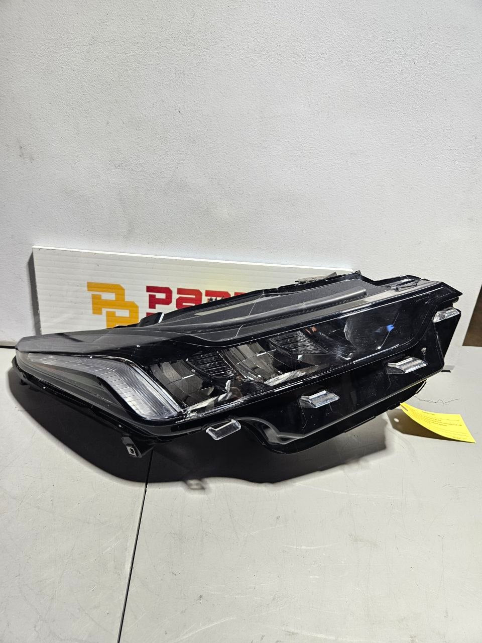 2019-2022 GMC Sierra Passenger Side RH Headlight OEM