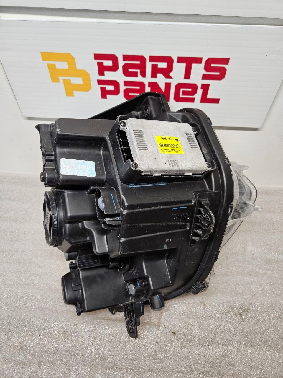 2022-2024 Hyundai Santa Cruz Headlight Assembly Passenger Side RH OEM