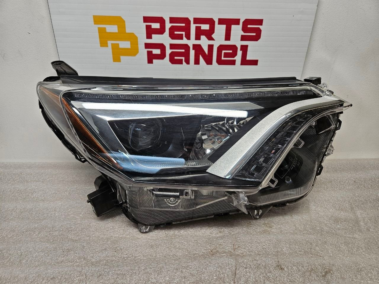 2019-2022 Toyota RAV4 Headlight Assembly Passenger Side OEM
