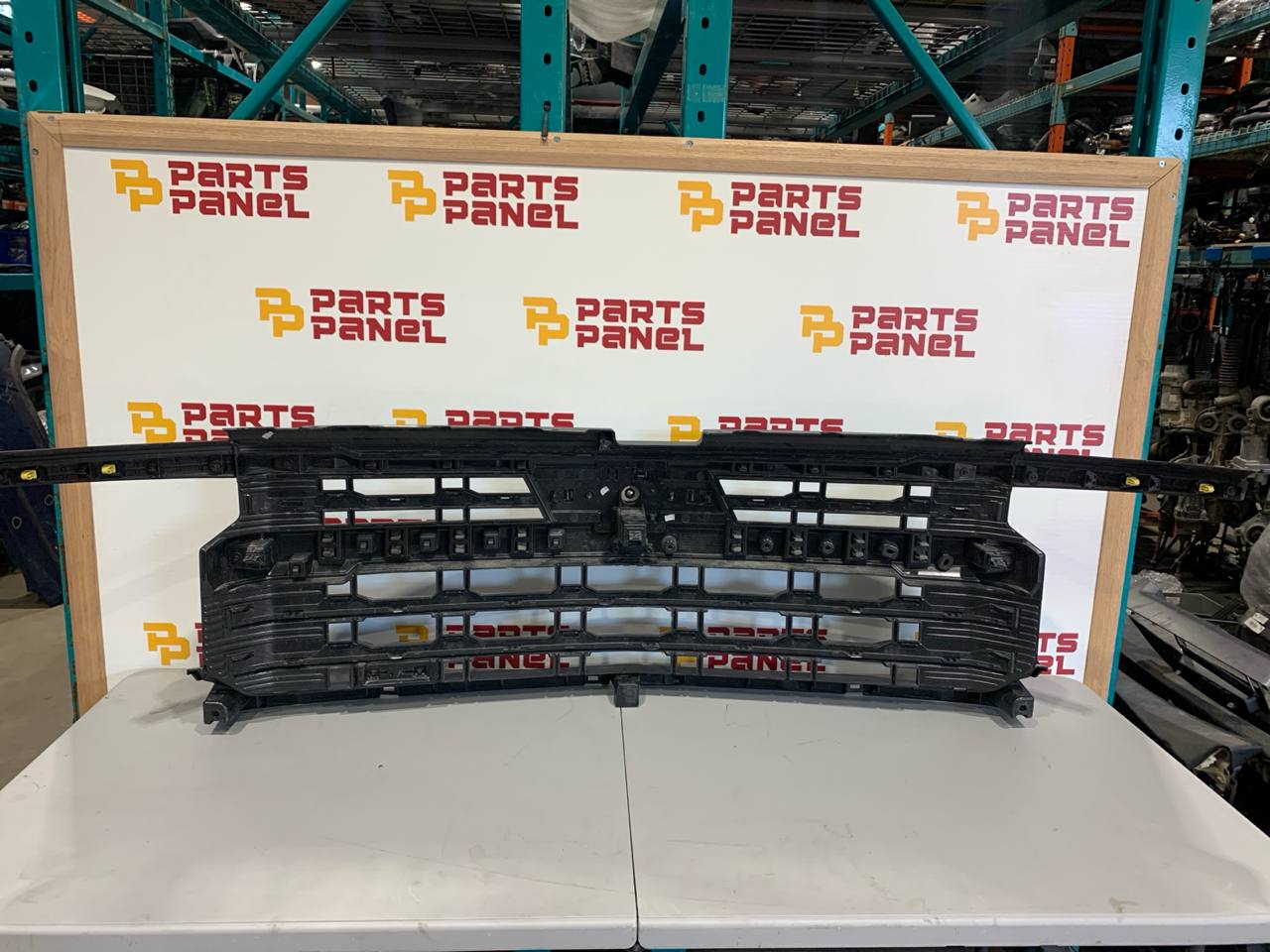 2019-2022 Chevrolet Silverado 1500 Front Grille Assembly OEM