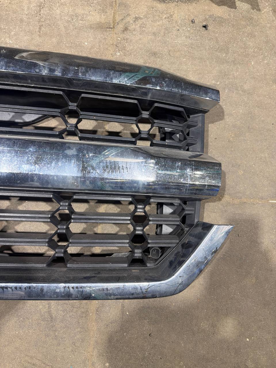 2015-2022 Chevrolet Colorado Front Grille OEM