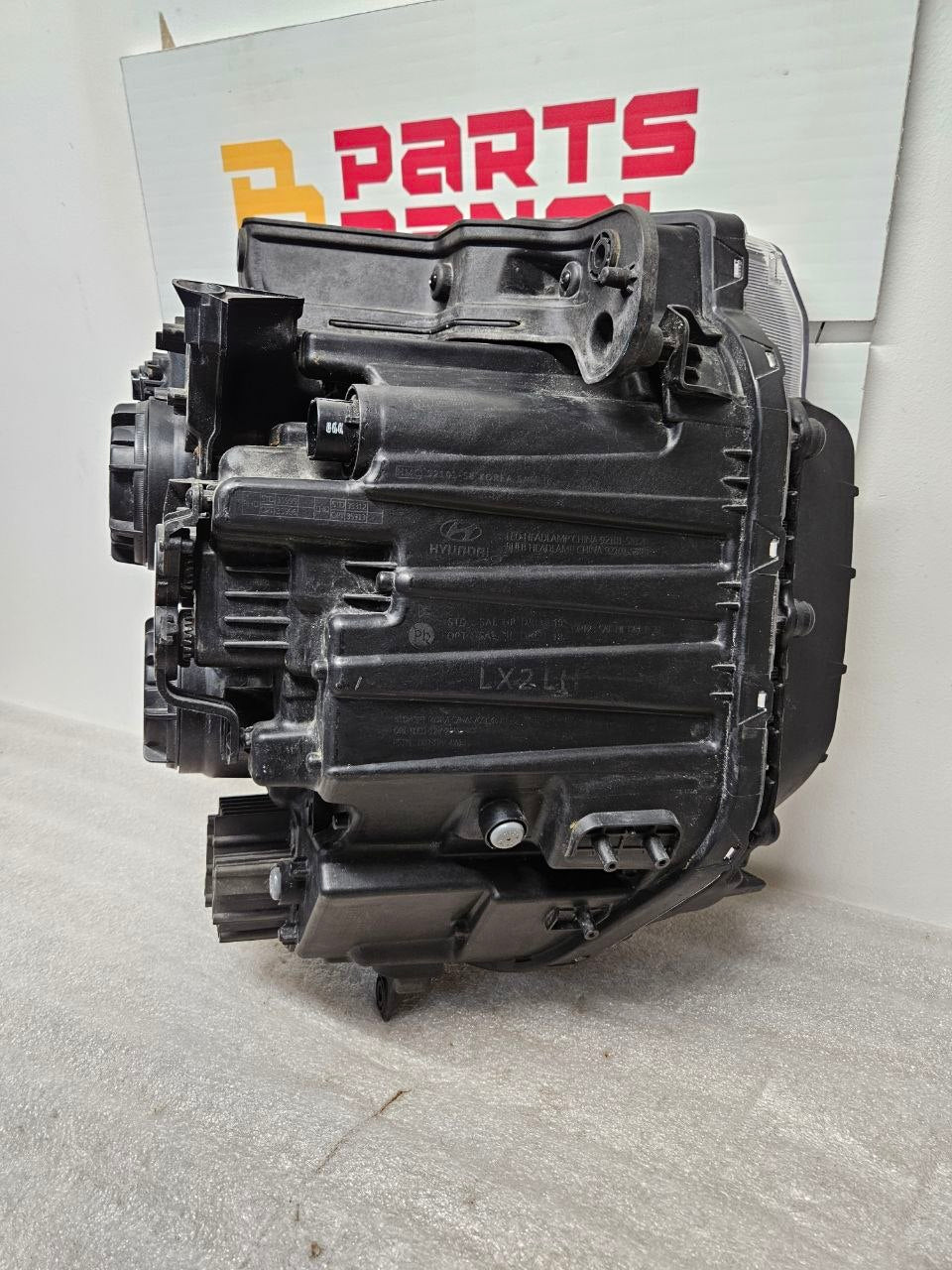 2022-2024 Hyundai Tucson Headlight Driver Side OEM