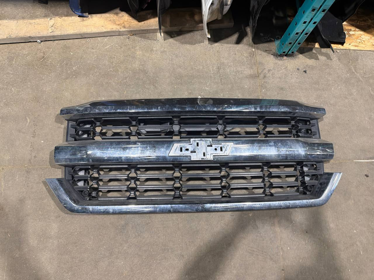 2015-2022 Chevrolet Colorado Front Grille OEM