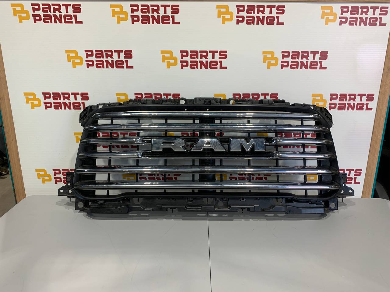2019-2024 RAM 1500 Front Grille with Active Shutters OEM