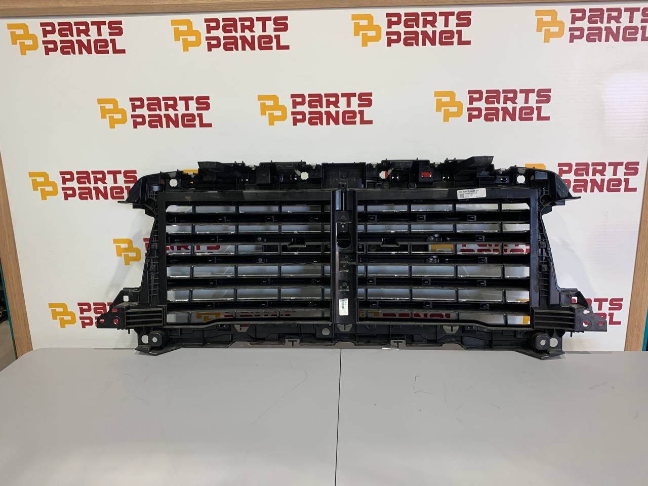 2019-2024 RAM 1500 Front Grille with Active Shutters OEM