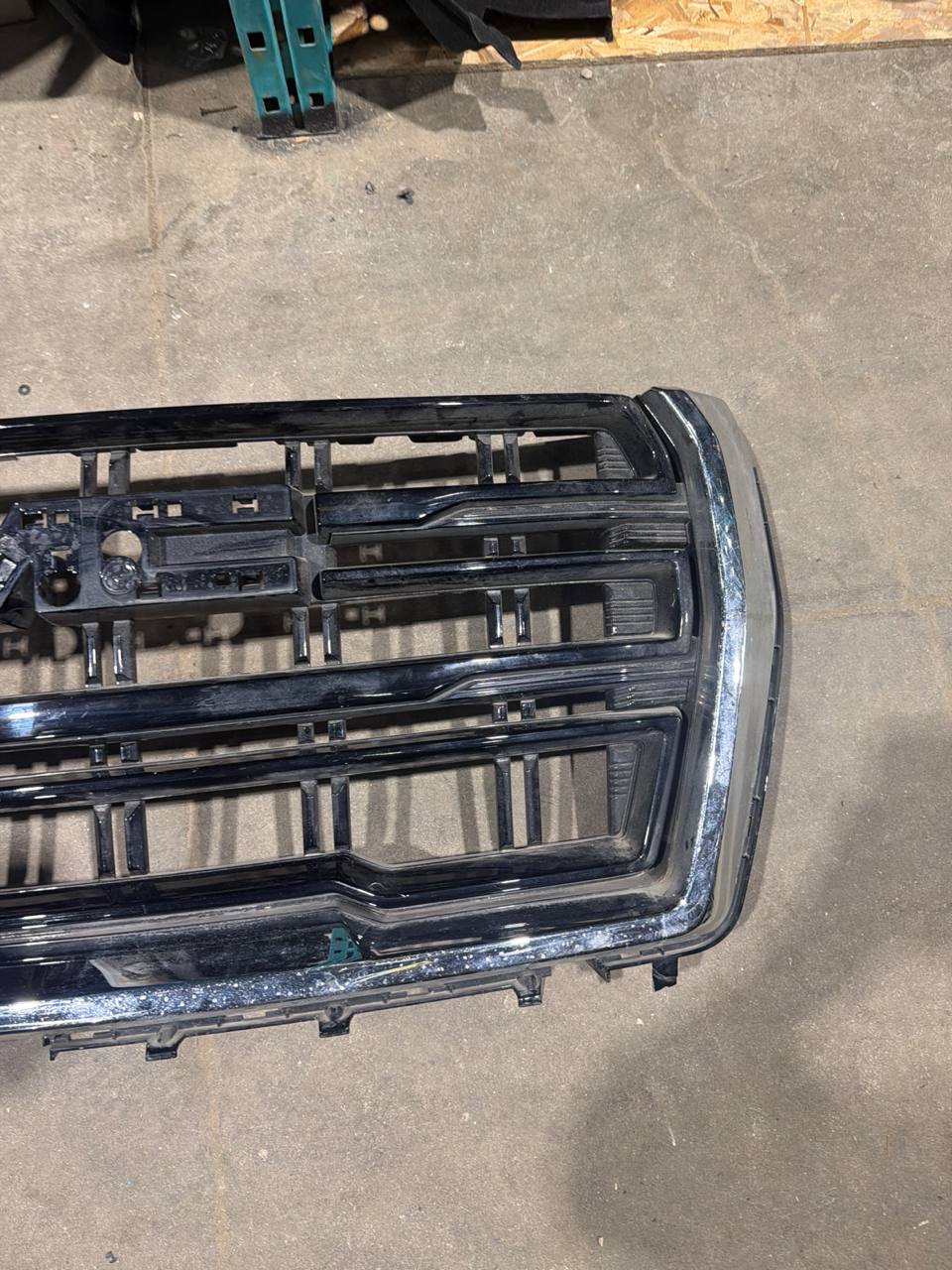 2021-2024 GMC Yukon Front Grille Assembly OEM