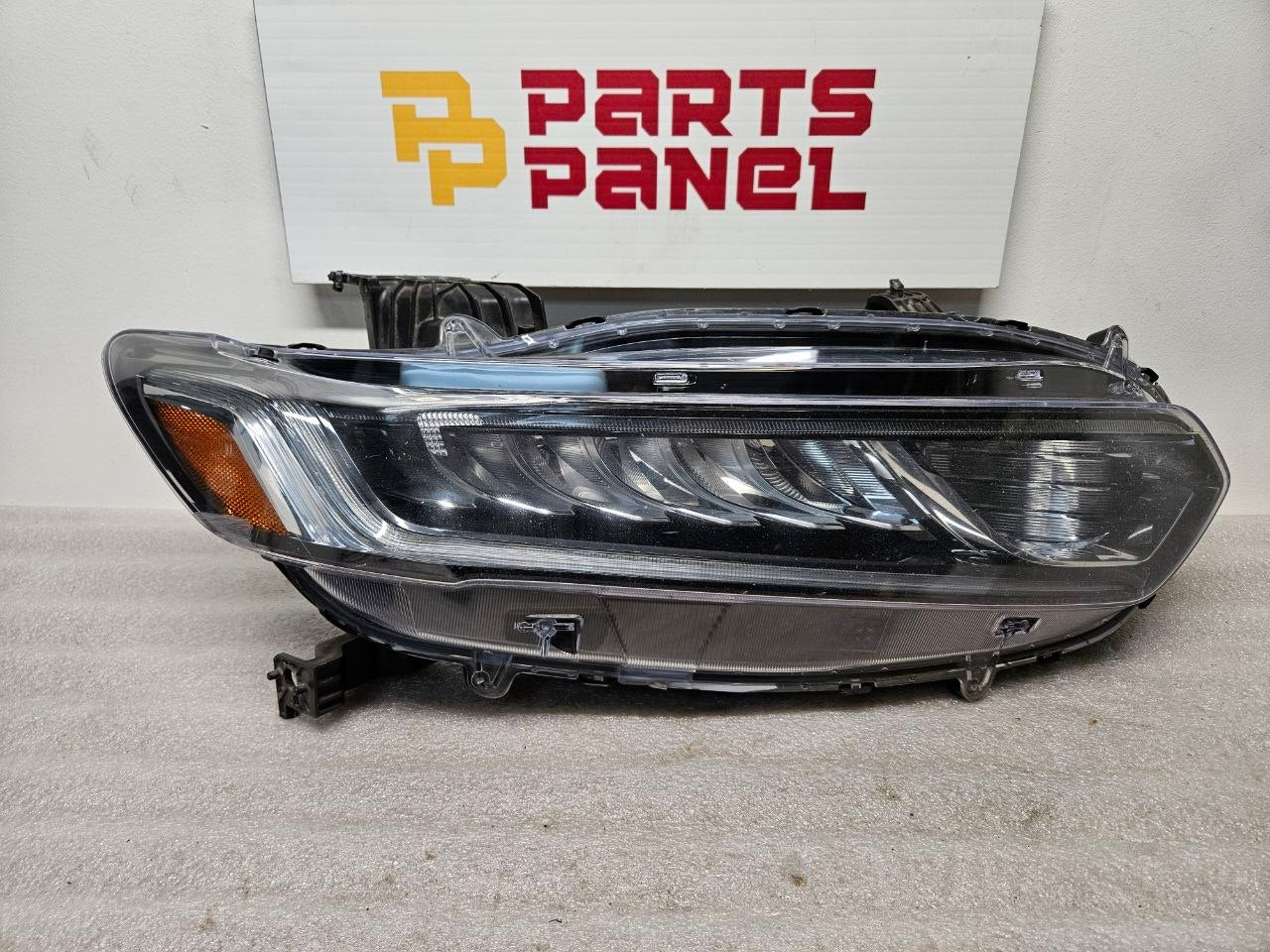 2018-2022 Honda Accord Passenger Side (RH) Headlight Assembly OEM