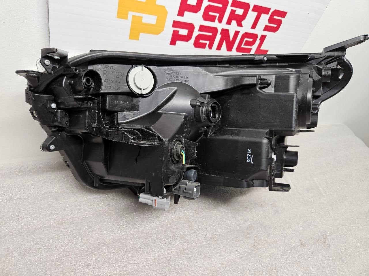 2019-2022 Toyota RAV4 Headlight Assembly Passenger Side OEM