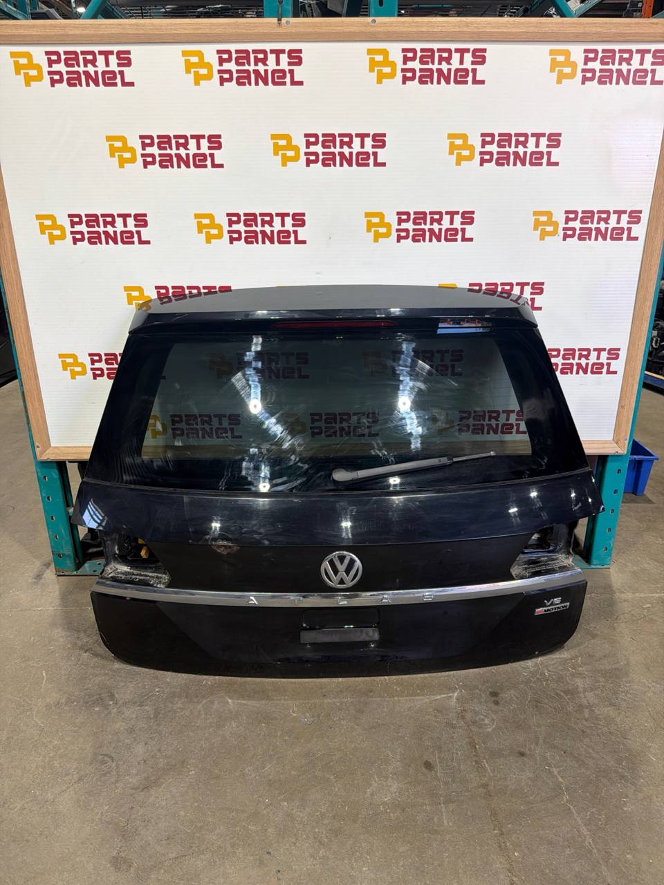 2011-2018 Volkswagen Touareg Liftgate Trunk Lid OEM