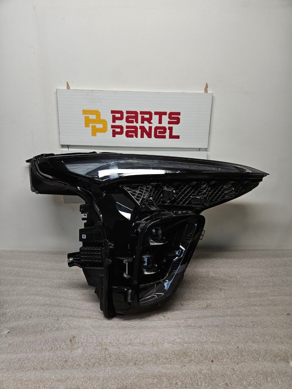 2019-2024 Chevrolet Blazer Headlight Assembly Passenger Side RH OEM