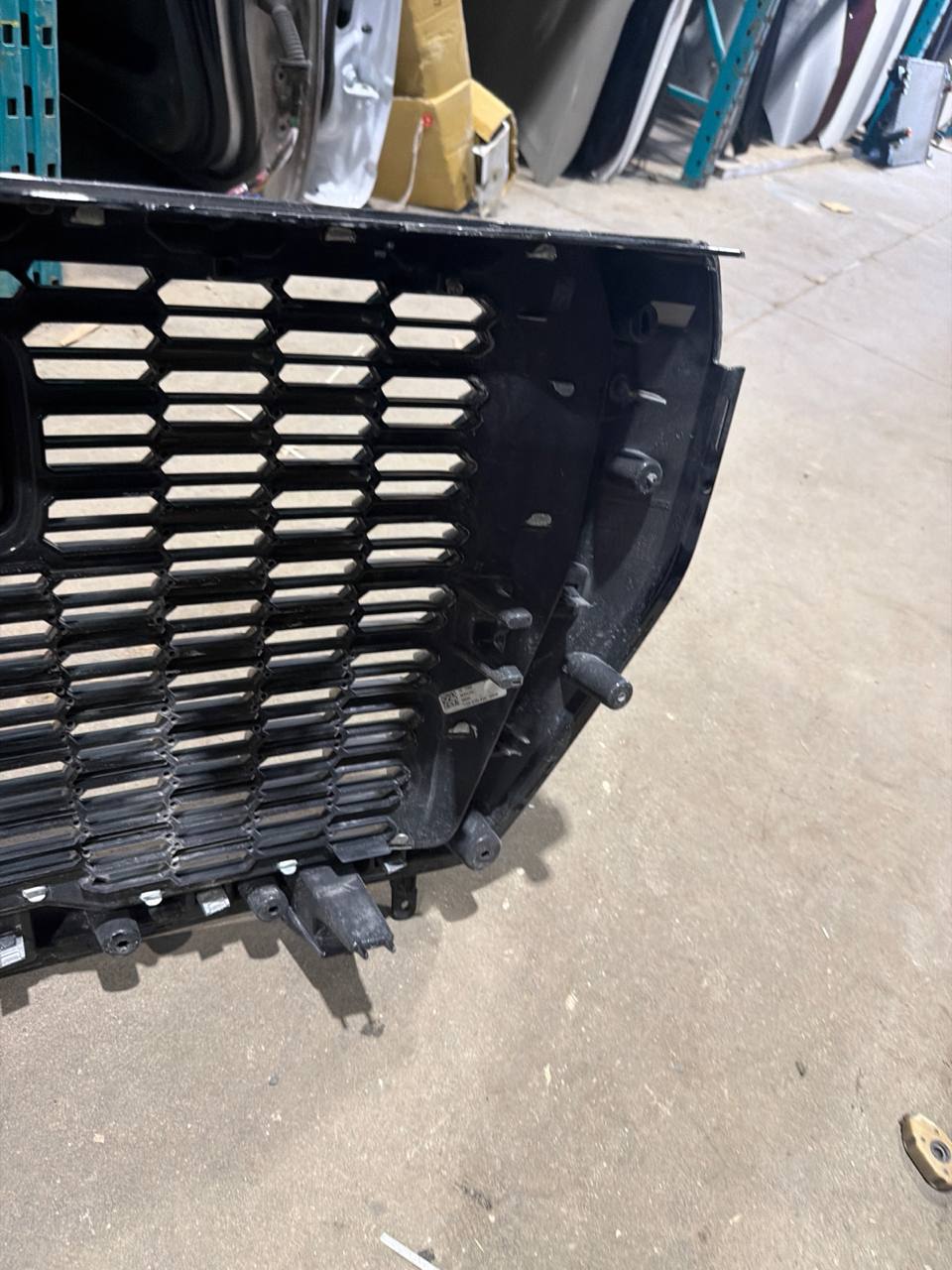 2016-2019 GMC Sierra Denali Front Grille Assembly OEM