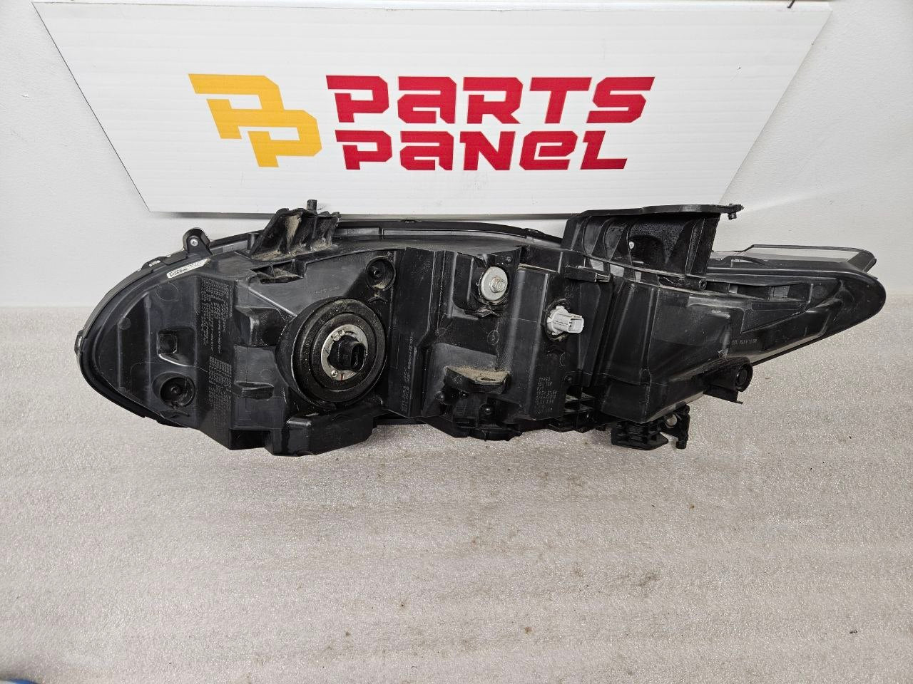 2018-2022 Honda Accord Passenger Side (RH) Headlight Assembly OEM
