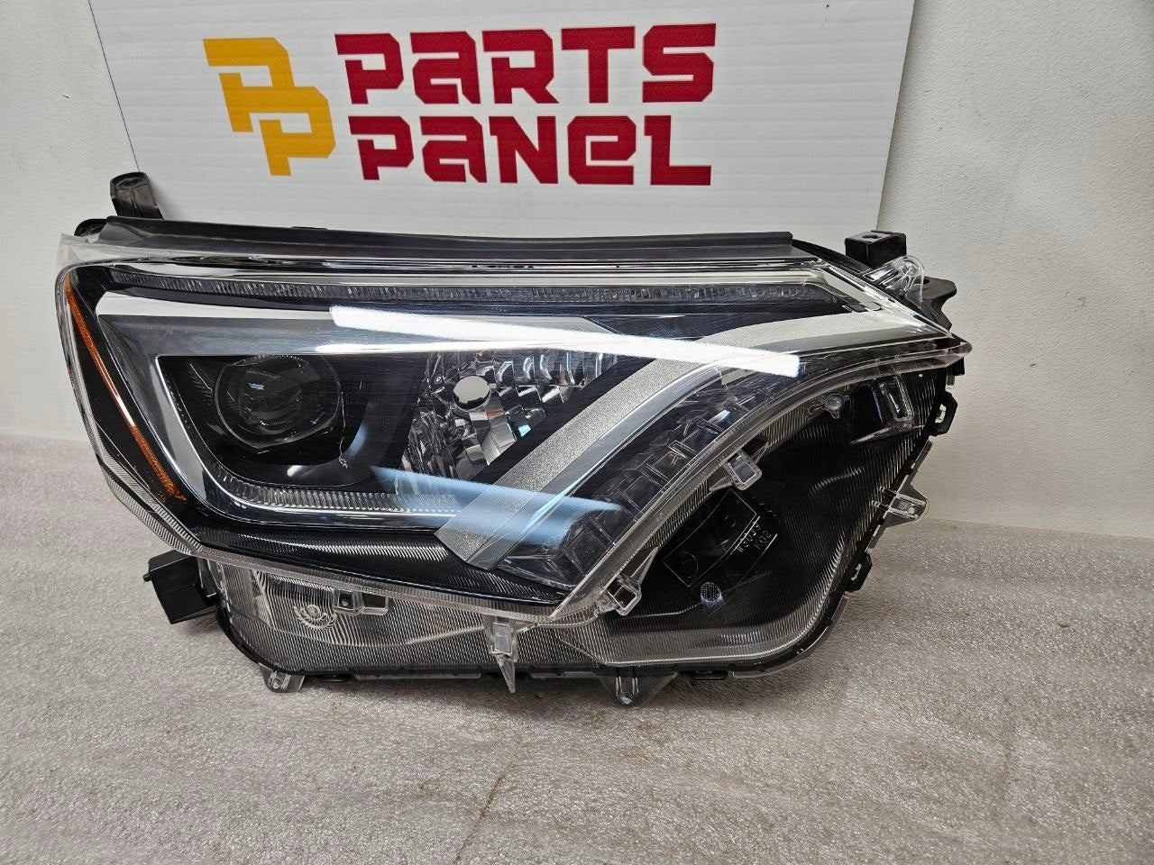 2019-2022 Toyota RAV4 Headlight Assembly Passenger Side OEM