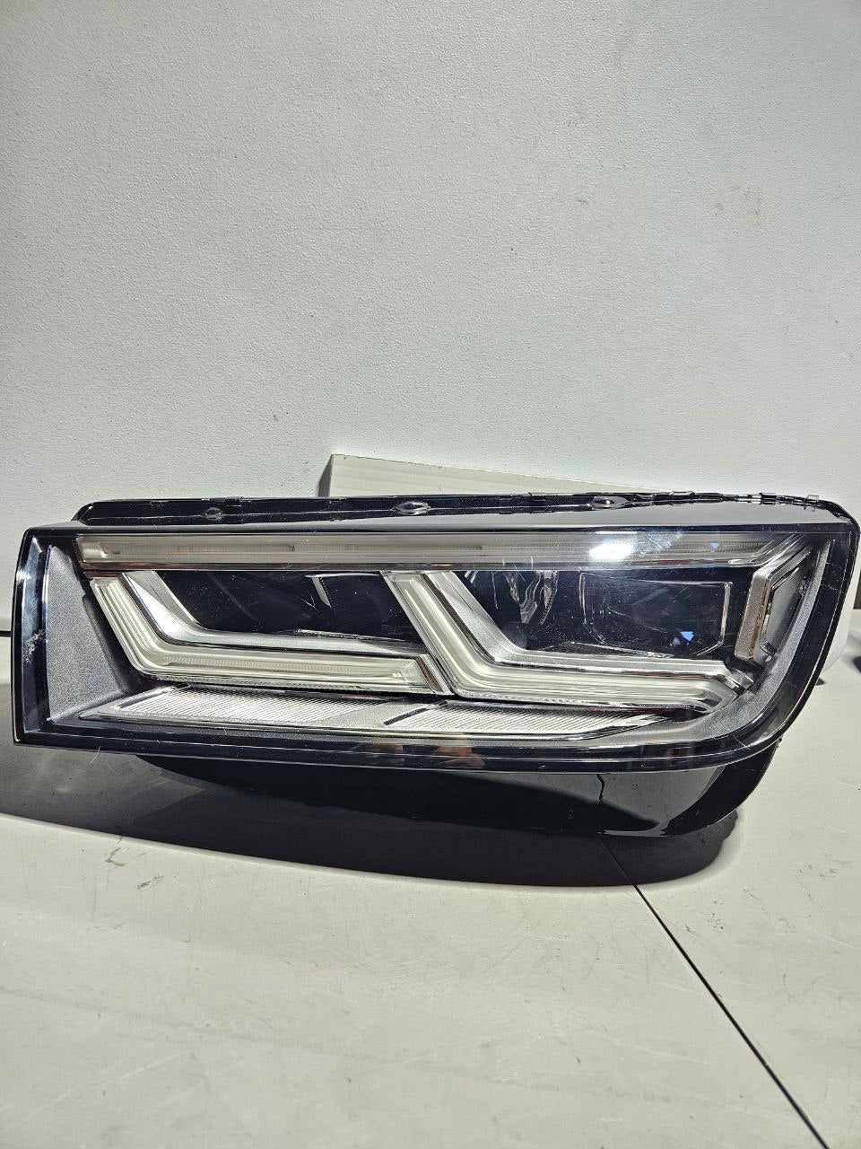 2018 Audi Q5 Driver Side LH Headlight OEM