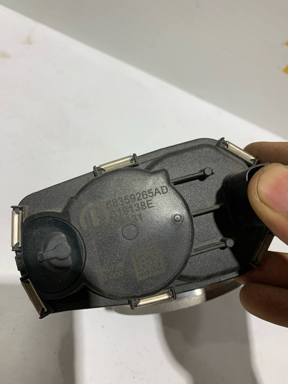 Throttle Body OEM 68359265AD