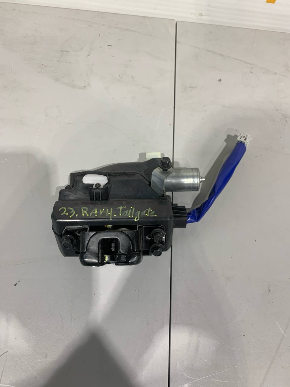 2019-2024 Toyota RAV4 Tailgate Latch Actuator Power Liftgate Motor OEM