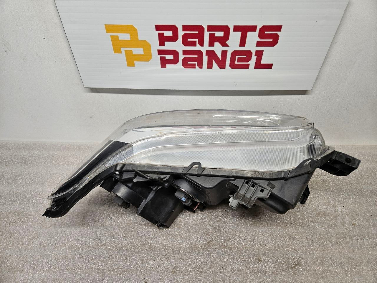 2016-2023 Toyota Tacoma Headlight Assembly Driver Side LH OEM